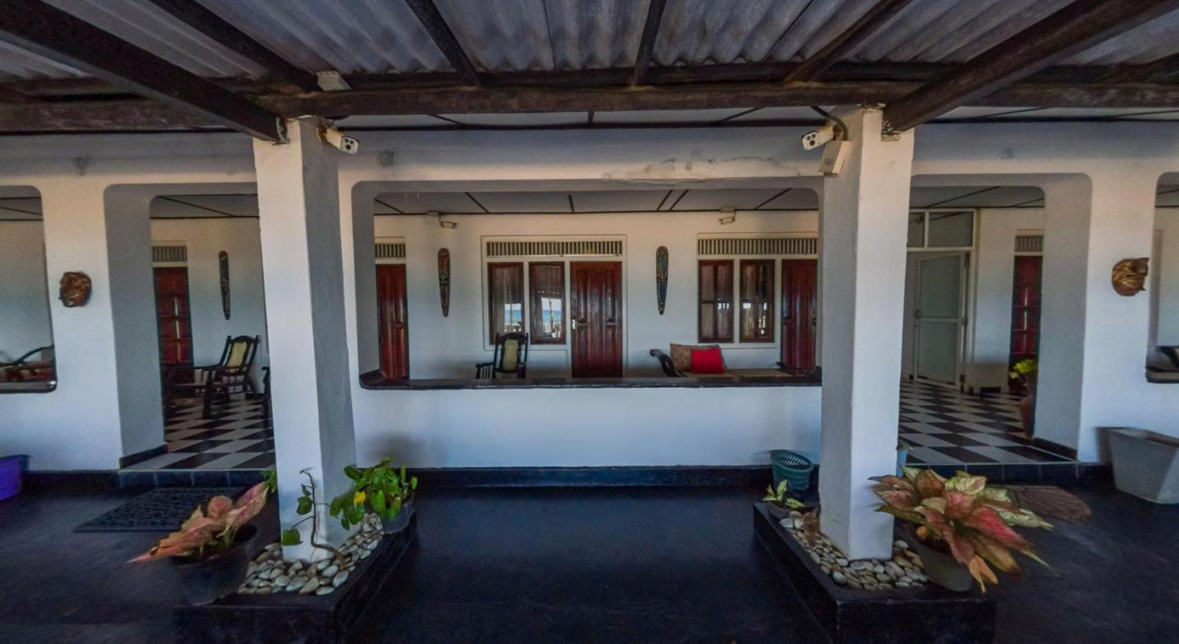 Sea Shine Guest House Hikkaduwa Exterior photo