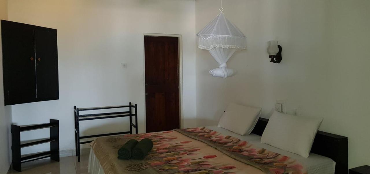 Sea Shine Guest House Hikkaduwa Exterior photo